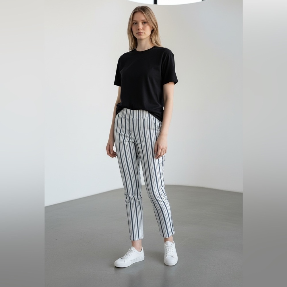 LOFT Ann Taylor Striped Ankle Pants-Cream and Blue women’s size 6